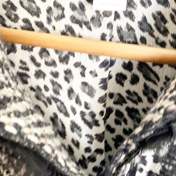 Chico’s Animal Print Hook Closure Blazer - Picture 9 of 11